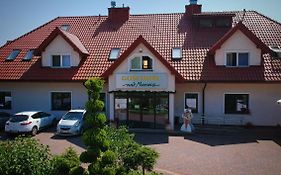 GOŚCINIEC NAD NARWIĄ - Airport Modlin